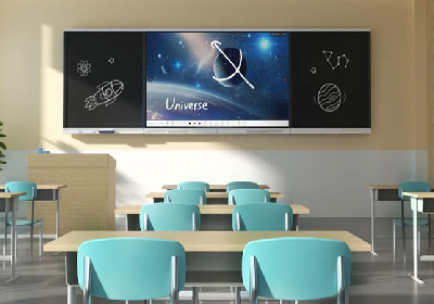 Huawei IdeaHub w sali lekcyjnej – nauka hybrydowa i interaktywne lekcje