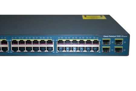 WS-C3560V2-48TS-S - 48x FE, 4 SFP, IP Base, Cisco Catalyst 3560V2 Комутатор