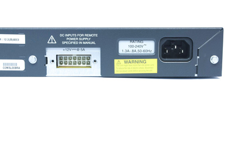 WS-C2960-24TT-L - 24x FE 10/100 RJ45, uplink 2x 1GE RJ45, LAN Base, L2, 1U, Cisco Catalyst 2960 Switch