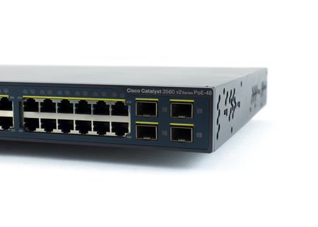 WS-C3560V2-48PS-S - 48x FE, PoE, 4 SFP, IP Base, Cisco Catalyst 3560V2 Комутатор