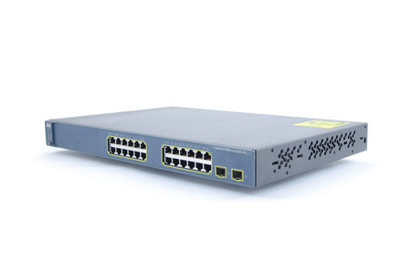 PRZEŁĄCZNIK DOSTĘPOWY CISCO CATALYST 3560 POE