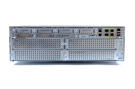 Роутер Cisco 3xGE (1x1G RJ45) (2x1G RJ45/SFP combo), 4x EHWIC, 4x SM, 4x DSP, 1x ISM, PVDM3-64, 256МБ FLASH, 1GB DRAM, UC/SEC, 500Мб/с