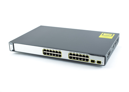 WS-C3750-24TS-E - 24x FE 10/100 RJ45, uplink 2x 1G SFP, opr. IP Services, Stack, Warstwa L3, Cisco Catalyst 3750 Switch