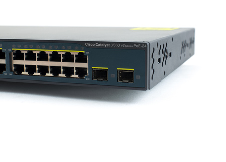 WS-C3560V2-24PS-S - 24x FE 10/100 RJ45, PoE 370W 802.3af, uplink 2x 1G SFP, opr. IP Base, Warstwa L3, Cisco Catalyst 3560v2 Switch