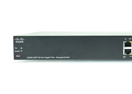 SG300-28PP-K9 - 26x 1GE RJ45 (w tym 24 porty z PoE+ 802.3at z budżetem 180W), 2x 1GE combo mini-GBIC, Cisco SG300-28PP SMB Switch
