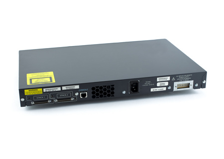 WS-C3750-24TS-S - 24x FE 10/100 RJ45, uplink 2x 1G SFP, opr. IP Base, Stack, Warstwa L3, Cisco Catalyst 3750 Switch