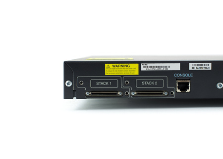 WS-C3750-48PS-E - 48x FE 10/100 RJ45, PoE 370W 802.3af, uplink 4x 1G SFP, opr. IP Services, Stack, Warstwa L3, Cisco Catalyst 3750 Switch