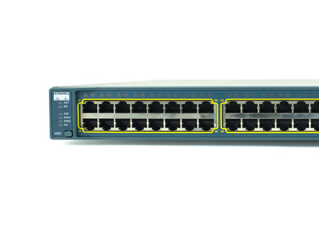WS-C3560G-48PS-S - 48x 1GE RJ45, PoE 370W 802.3af, uplink 4x 1G SFP, ПО IP Base, Cicso Catalyst 3560G Комутатор