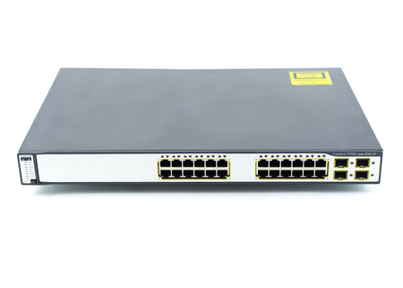 WS-C3750G-24PS-S - 24x 1GE RJ45, PoE 370W 802.3af, uplink 4x 1G SFP, ПО IP Base, Cisco Catalyst 3750G Комутатор