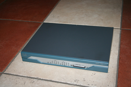 Router Cisco ADSL/POTS Router with Firewall/IDS and IPSEC 3DES, 1xFE WAN + 8xFE SWITCH