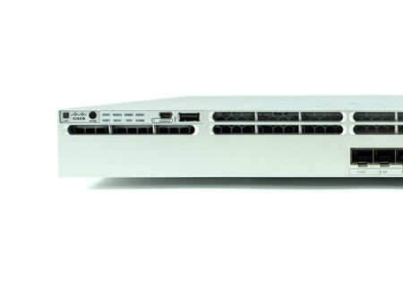 WS-C3850-12S-S - 12x 1G SFP, додатковий модуль uplink, ПЗ IP Base, Cisco Catalyst 3850 Комутатор