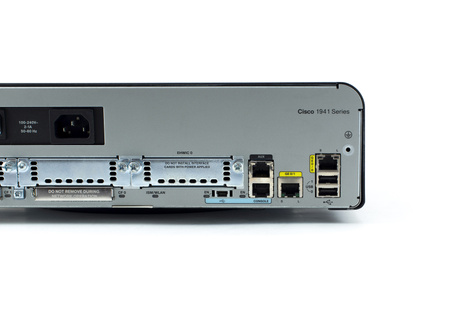 CISCO1941/K9 - 2x 1G RJ45, 2 EHWIC, 256MB CF, 512MB DRAM, IP Base license, 2RU, Cisco ISR G2 Router