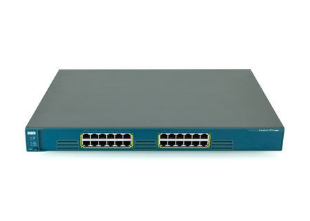 WS-C2970G-24T-E - 24x 1G RJ45, Cisco WS-C2970G Комутатор