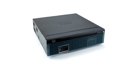 CISCO2921-HSEC+/K9 - 2x 1G RJ45, 1x 1G RJ45/SFP Combo, 4 EHWIC, 3 DSP, 1 SM, 256MB CF, 512MB DRAM, Security license, ISM-VPN-29 module, wydajność do 245 Mbps, Cisco ISR G2 Router