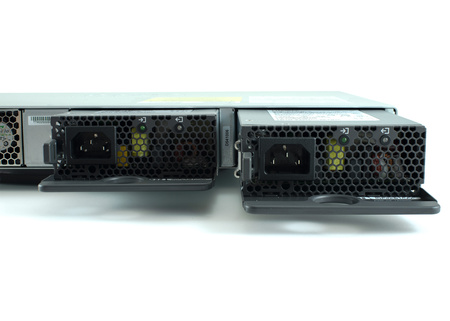 C9200L-48T-4X-E - 48x 1G RJ45, 4x 10G SFP+, Network Essentials, Cisco Catalyst 9200L Комутатор