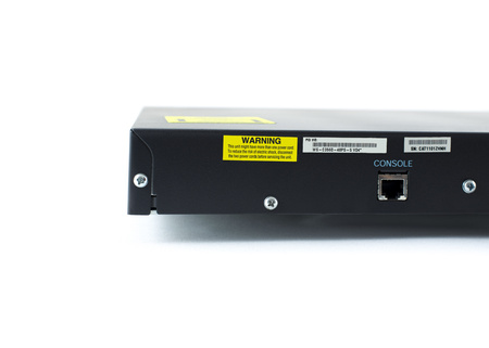 WS-C3560-48PS-S - 48x FE 10/100 RJ45, PoE 802.3af 370W, uplink 4x 1G SFP, opr. IP Base, Warstwa L3, Cisco Catalyst 3560 Switch