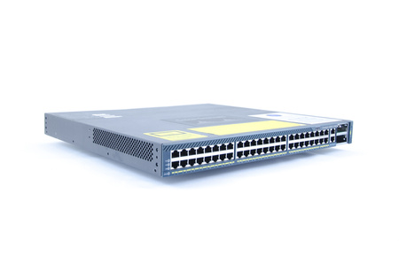 WS-C4948-10GE-S - 48x 1G RJ45, uplink 2x 10G X2, 1x Блок живлення, ПО IP Base, Cisco Catalyst 4948 Комутатор
