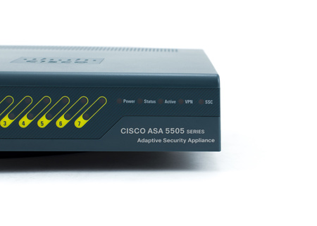 ASA5505-SEC-BUN-K9 - 8x RJ45 FE, Przepustowość 75 Mbps, 25x IPsec VPN, 20x VLAN, opr. SEC Plus, Cisco ASA 5505 Firewall