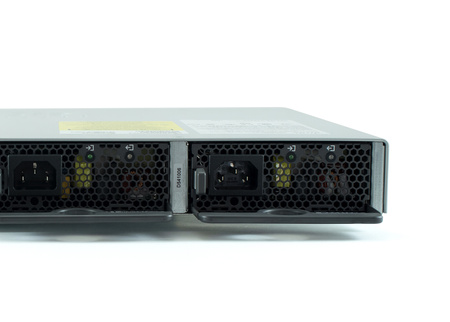 C9200L-48T-4X-E - 48x 1G RJ45, 4x 10G SFP+, Network Essentials, Cisco Catalyst 9200L Комутатор