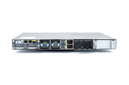 WS-C3750X-24S-E - 24x 1GE SFP, Opcjonalny moduł Uplink 2x 10G SFP+, ПО IP Services, Stack, Покоління L3, Cisco Catalyst 3750-X Комутатор