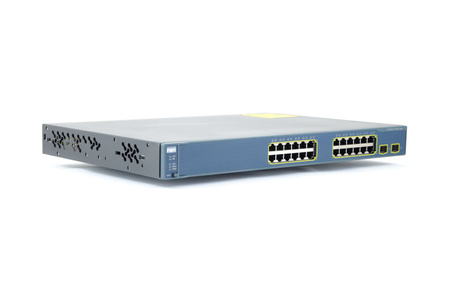 WS-C3560-24TS-E - 24x FE 10/100 RJ45, uplink 2x 1G SFP, opr. IP Services, Warstwa L3, Cisco Catalyst 3560 Switch