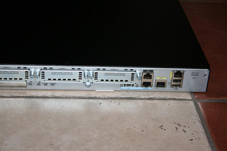 CISCO2901-SEC/K9 - 2x 1G RJ45, 4 EHWIC, 2 DSP, 256MB CF, 512MB DRAM, Security license, VPN, Cisco ISR G2 Router
