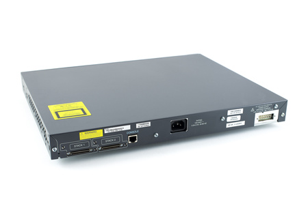 WS-C3750-48PS-S - 48x FE 10/100 FE RJ45, PoE 370W 802.3af, uplink 4x 1G SFP, opr. IP Base, Warstwa L3, Cisco Catalyst 3750 Switch