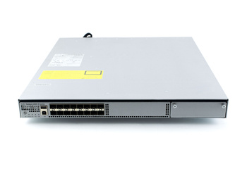 WS-C4500X-16SFP+ - 16x 10G SFP+, IP Base, przepływ powietrza od portów w kierunku zasilacza, bordowy, 1x Zasilacz AC, L3, Cisco Catalyst 4500-X Switch