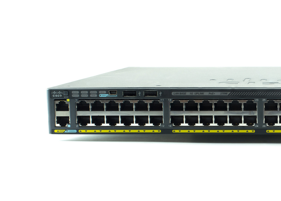 WS-C2960X-48LPS-L - 48x 1GE RJ45, PoE+ 370W 802.3at, uplink 4x 1G SFP, LAN Base, L2, Stack, Cisco Catalyst 2960-X Stack Switch