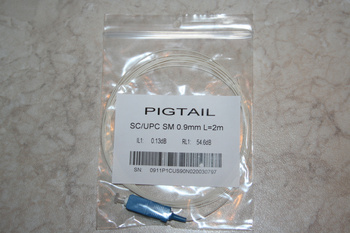 Nowy pigtail CML jednomodowy ze złączem SC - PC (proste) o długości 2 metrów, tuba ścisła